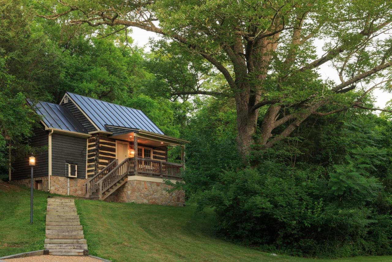 Inn And Cabins At Vaucluse Spring Stephens City Esterno foto